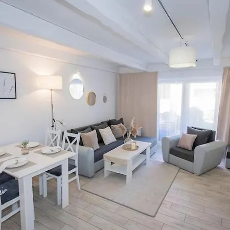 Σπίτι διακοπών Two-story For 4 People, Summer Pool *