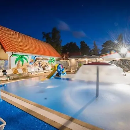 Σπίτι διακοπών Two-story For 4 People, Summer Pool *